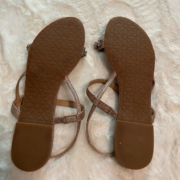 Jewel Badgley Mischka Ormond Flat Dress Sandal size 9.5M, Rose Gold - Picture 4 of 8